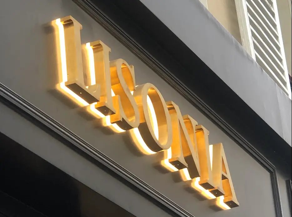 Lettres lumineuses